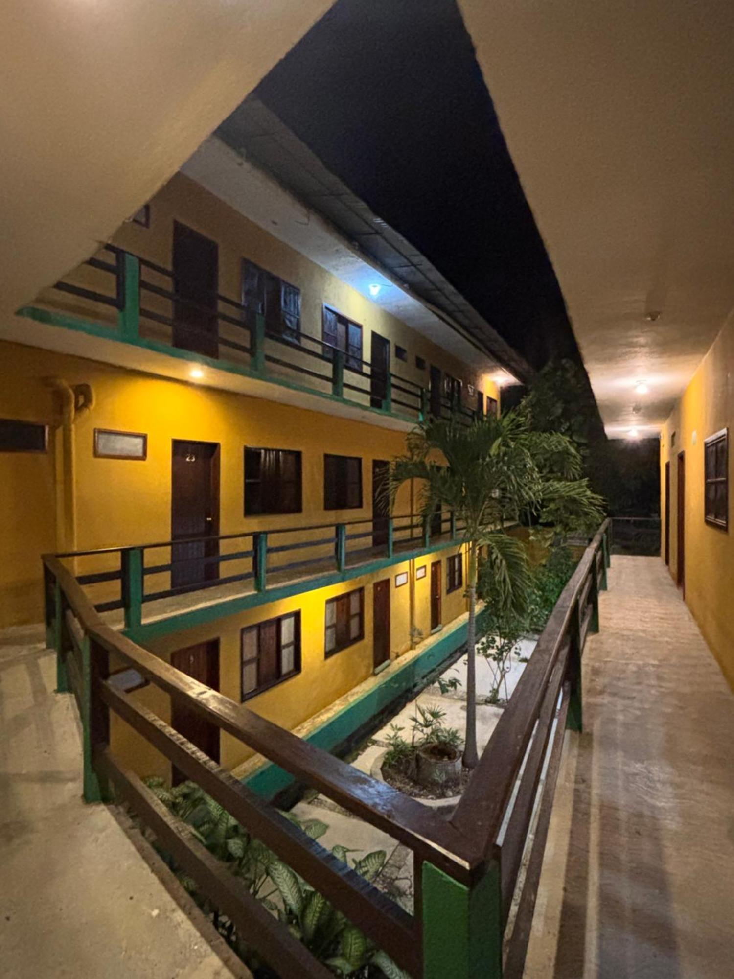 Hotel Posada Playa Manzanillo Пуэрто-Эскондидо Экстерьер фото